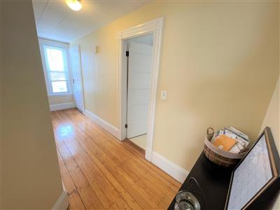 3 bed, 1 bath apartment for rent at 25 Hancock St Unit 3, Spring Hill — photo 3 of 20