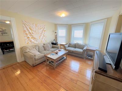 3 bed, 1 bath apartment for rent at 25 Hancock St Unit 3, Spring Hill — photo 1 of 20