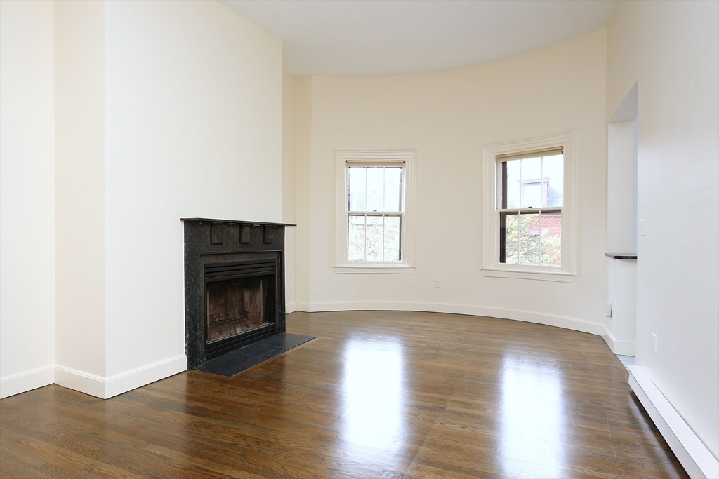 1 bed, 1 bath apartment for rent at 25 Hanson St Unit 4, South End — photo 1 of 19