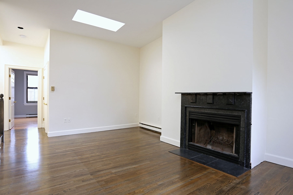 1 bed, 1 bath apartment for rent at 25 Hanson St Unit 4, South End — photo 2 of 19