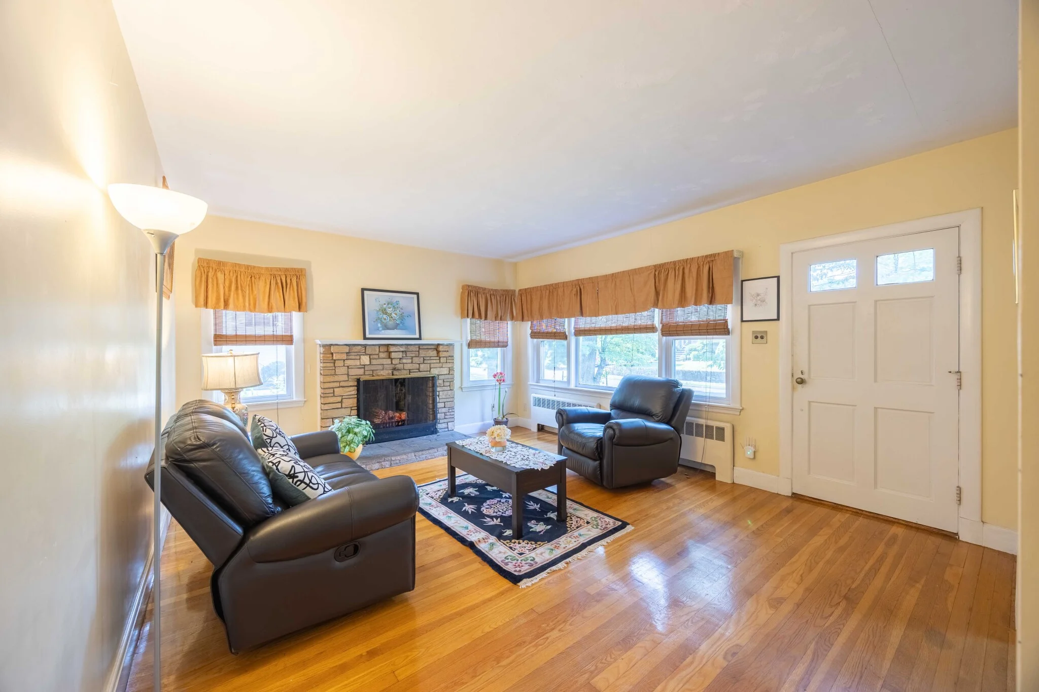 2 bed, 1 bath apartment for rent at 25 Harris Ave Unit 1, Wellesley — photo 9 of 19