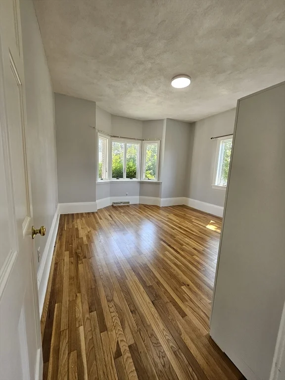 4 bed, 2 bath apartment for rent at 25 Hatch St Unit 1, Everett — photo 6 of 25