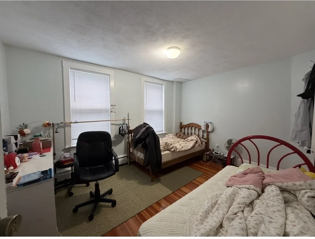 3 bed, 1 bath apartment for rent at 25 Hawthorne Unit 1, Malden — photo 6 of 13