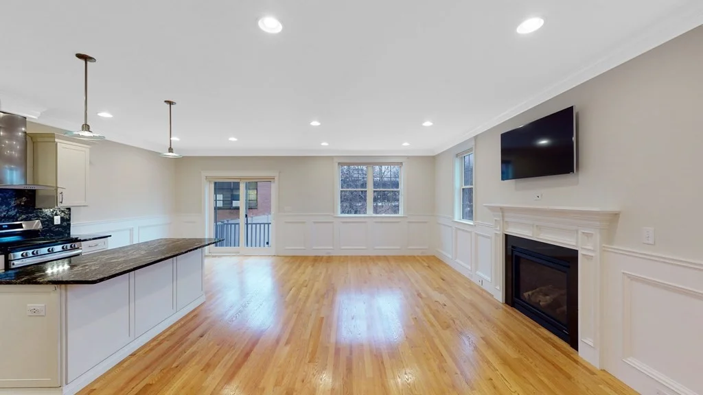4 bed, 3 bath apartment for rent at 25 Hearn St Unit TH, Mount Auburn — photo 4 of 25