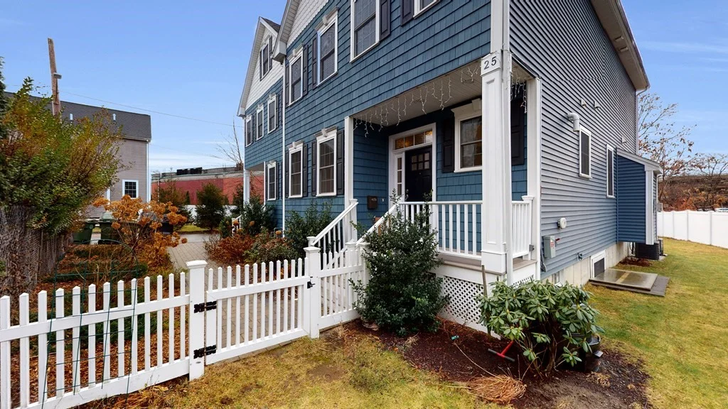 4 bed, 3 bath apartment for rent at 25 Hearn St Unit TH, Mount Auburn — photo 3 of 25