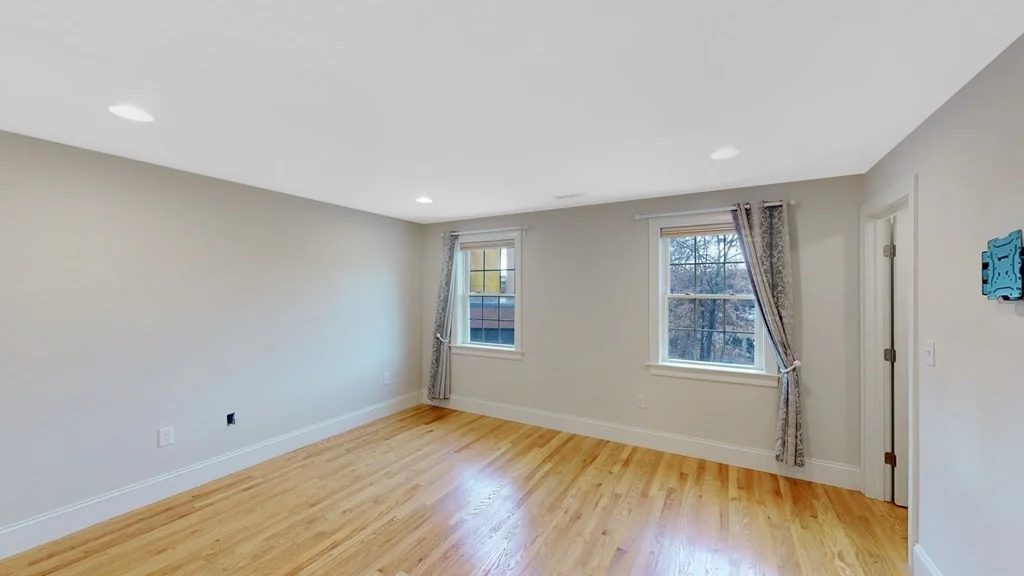 4 bed, 3 bath apartment for rent at 25 Hearn St Unit TH, Mount Auburn — photo 13 of 25