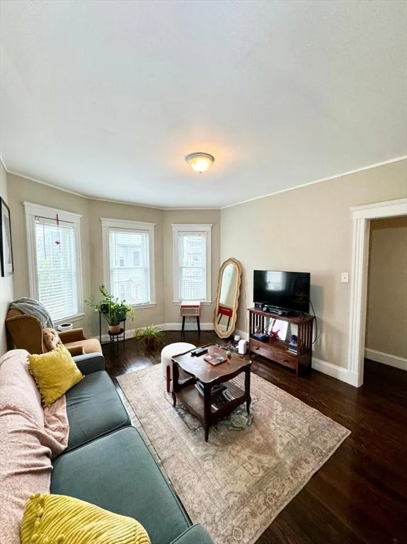 3 bed, 1 bath apartment for rent at 25 Hecla St Unit 2, Dorchester