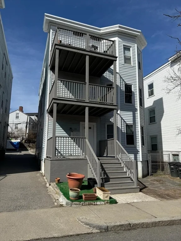 3 bed, 1 bath apartment for rent at 25 Hecla St Unit 2, Dorchester — photo 19 of 20