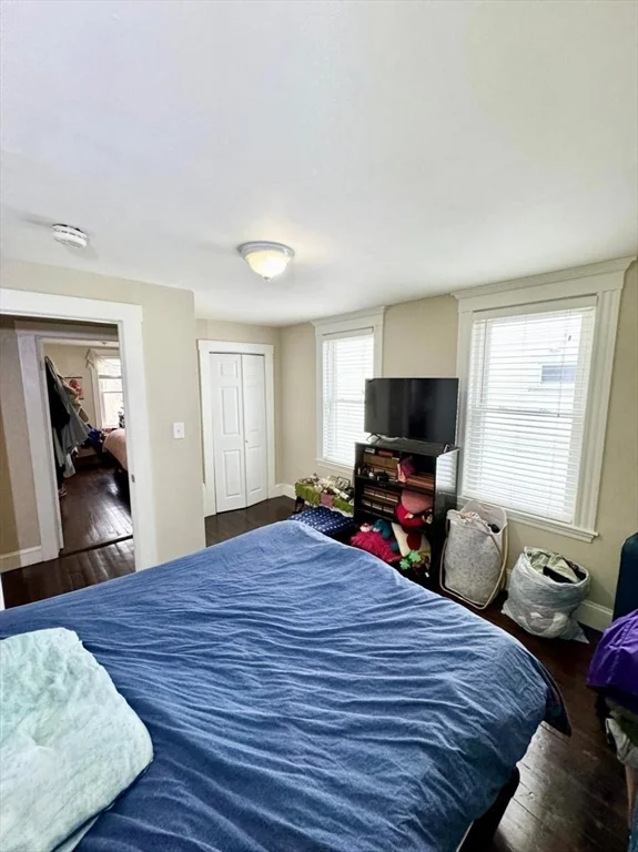 3 bed, 1 bath apartment for rent at 25 Hecla St Unit 2, Dorchester — photo 8 of 20