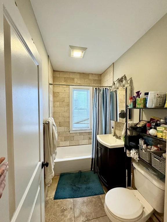 3 bed, 1 bath apartment for rent at 25 Hecla St Unit 3, Dorchester — photo 11 of 18