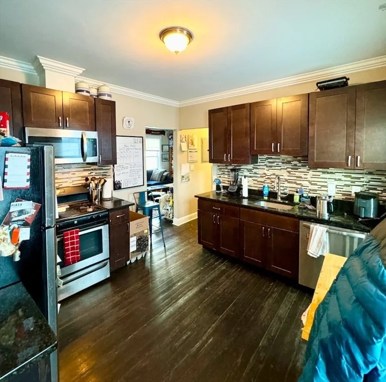 3 bed, 1 bath apartment for rent at 25 Hecla St Unit 3, Dorchester — photo 5 of 18