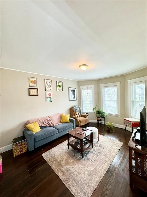 3 bed, 1 bath apartment for rent at 25 Hecla St Unit U3, Dorchester — photo 2 of 21