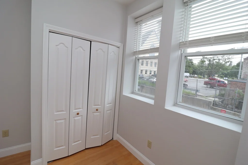 1 bed, 1 bath apartment for rent at 25 High St Unit 204, Clinton — photo 6 of 13