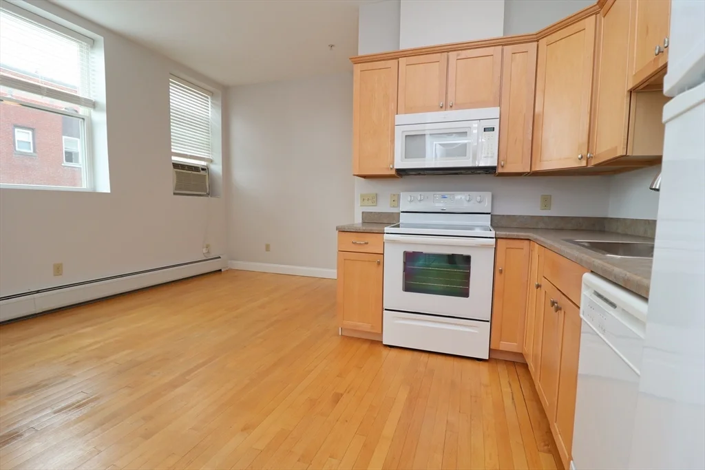 1 bed, 1 bath apartment for rent at 25 High St Unit 204, Clinton — photo 2 of 13