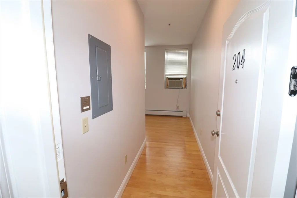 1 bed, 1 bath apartment for rent at 25 High St Unit 204, Clinton — photo 10 of 13