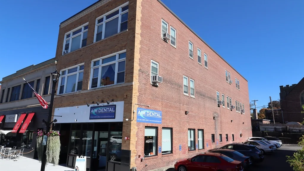 1 bed, 1 bath apartment for rent at 25 High St Unit 204, Clinton — photo 11 of 13