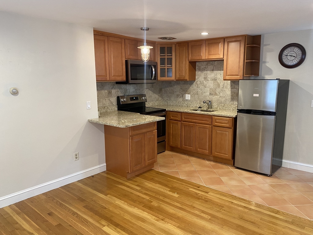1 bed, 1 bath apartment for rent at 25 Highland Ter Unit 25, Needham — photo 2 of 6