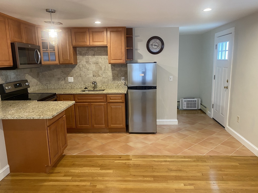 1 bed, 1 bath apartment for rent at 25 Highland Ter Unit 25, Needham — photo 1 of 6
