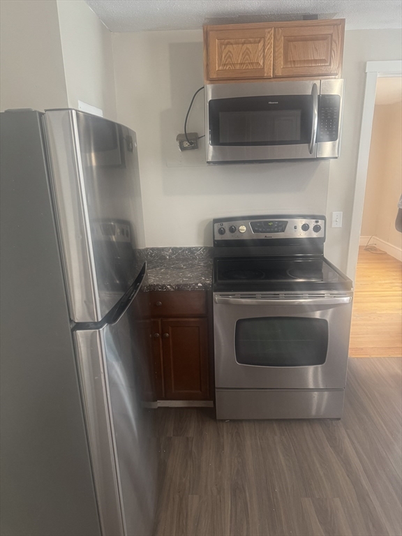 3 bed, 1 bath apartment for rent at 25 Holman St Unit 1, Attleboro — photo 4 of 7