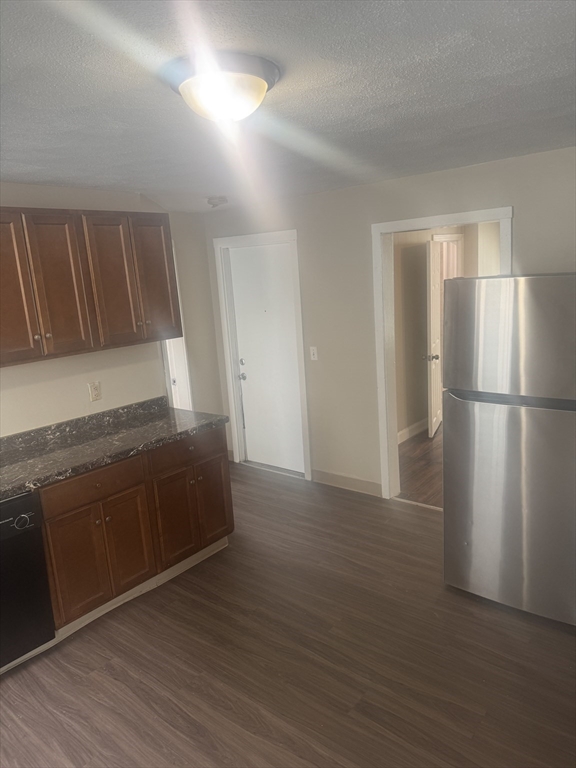 3 bed, 1 bath apartment for rent at 25 Holman St Unit 1, Attleboro — photo 6 of 7
