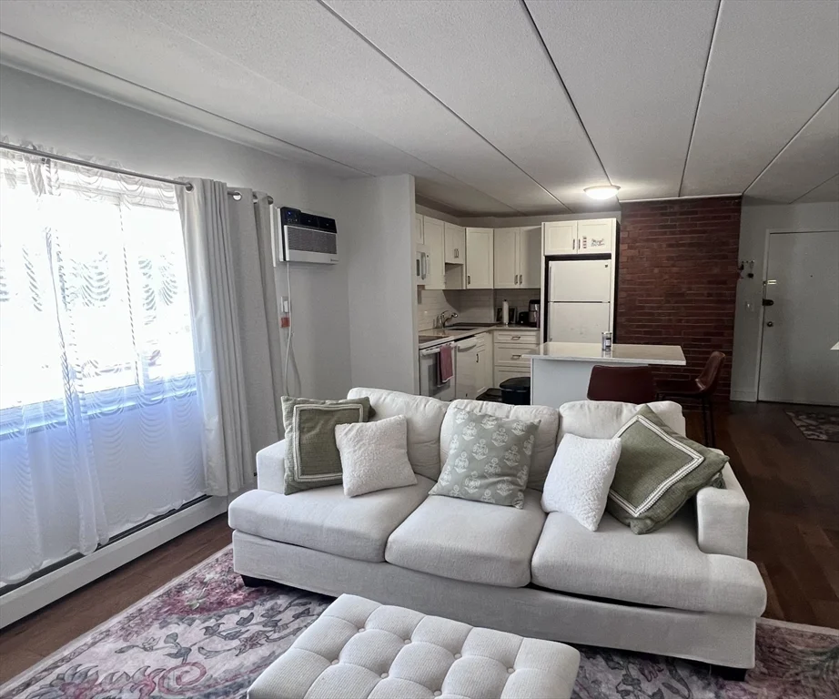 1 bed, 1 bath apartment for rent at 25 Homer Unit 2-4, West Cambridge — photo 5 of 10