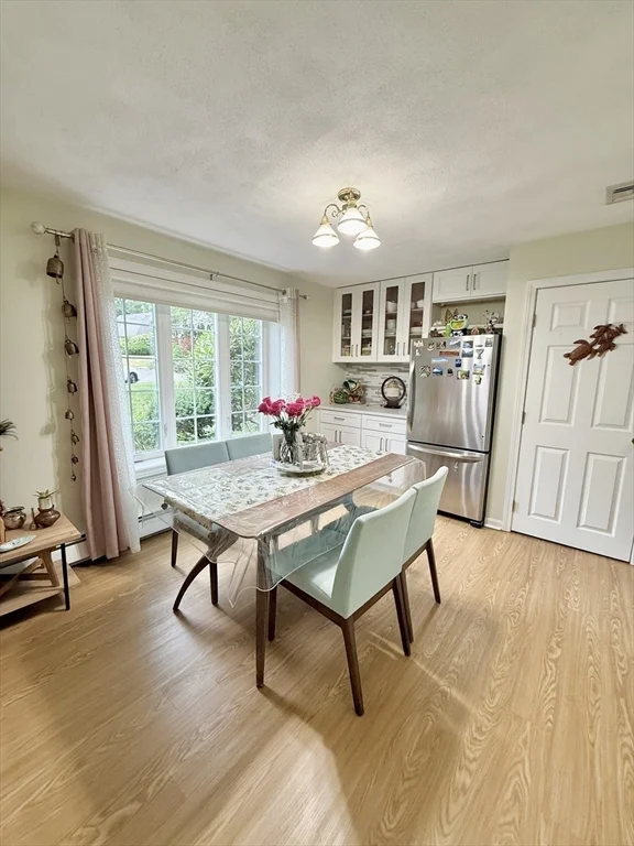 3 bed, 1 bath apartment for rent at 25 Homeward Ln Unit 25, Natick — photo 6 of 16