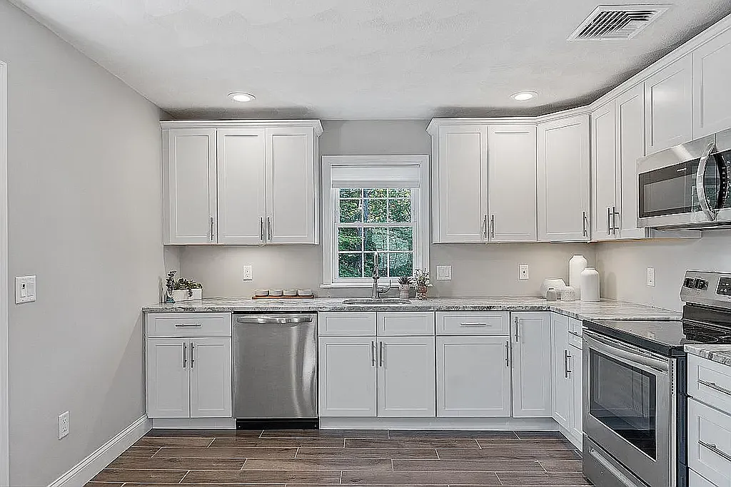 4 bed, 1 bath apartment for rent at 25 Hopkins St Unit 2, Revere — photo 5 of 14