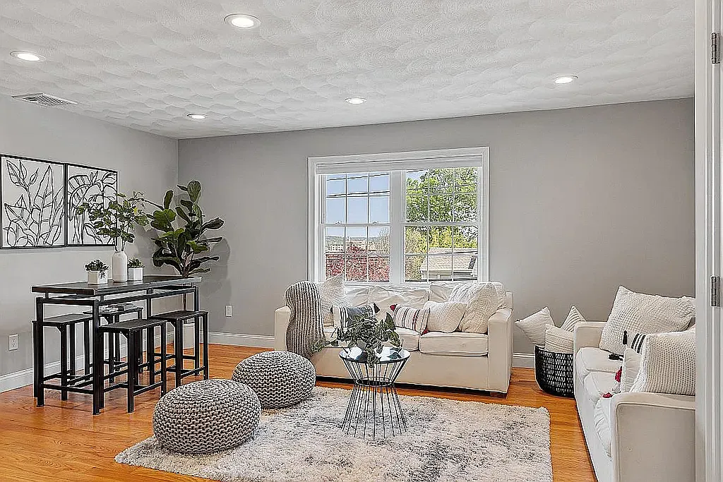 4 bed, 1 bath apartment for rent at 25 Hopkins St Unit 2, Revere — photo 2 of 14