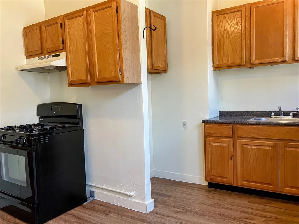 2 bed, 1 bath apartment for rent at 25 Hosmer St Unit 3R, Mattapan — photo 2 of 6