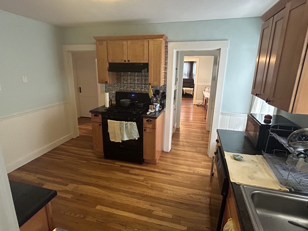 2 bed, 1 bath apartment for rent at 25 Irvington Rd Unit 2, West Somerville — photo 8 of 17