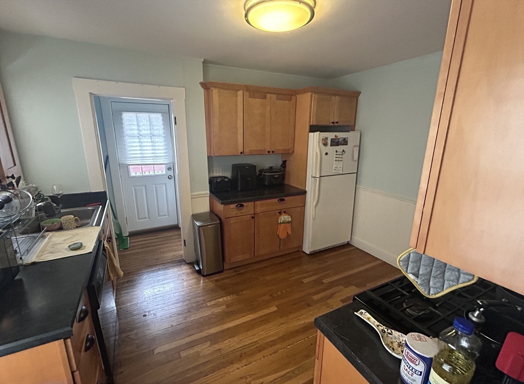 2 bed, 1 bath apartment for rent at 25 Irvington Rd Unit 2, West Somerville — photo 10 of 17