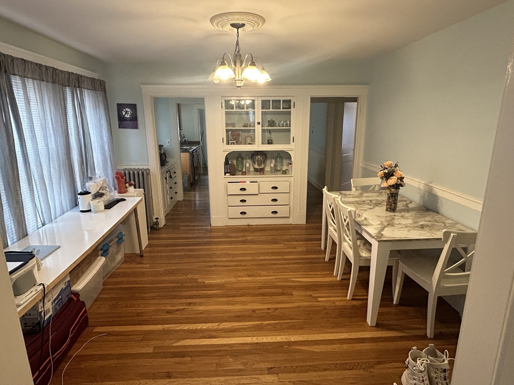 2 bed, 1 bath apartment for rent at 25 Irvington Rd Unit 2, West Somerville — photo 5 of 17