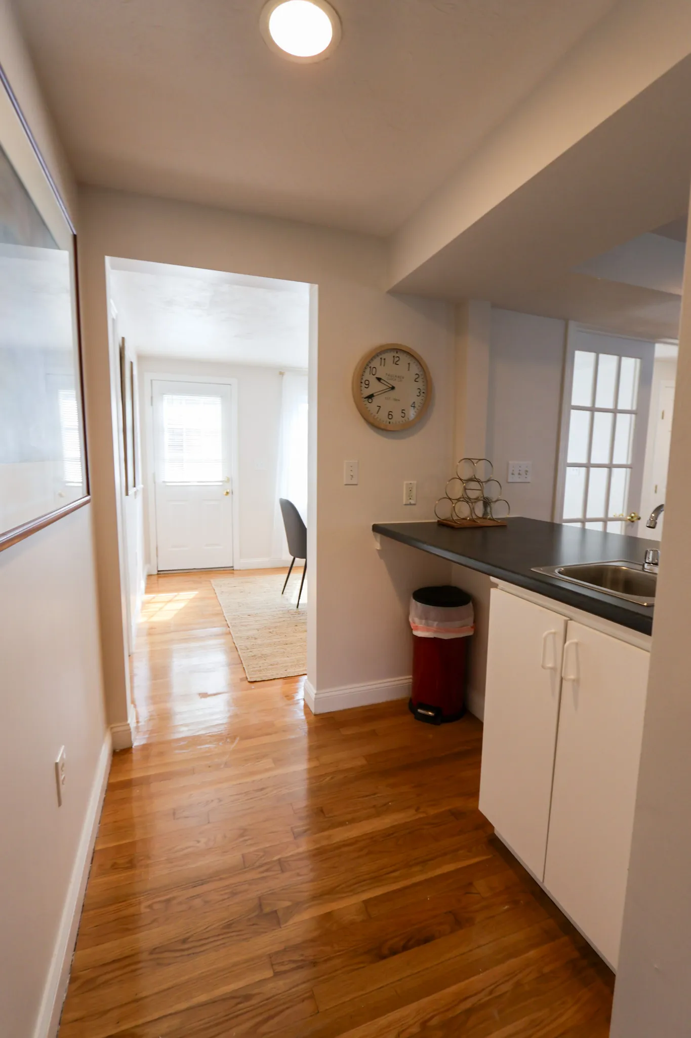 3 bed, 3 bath apartment for rent at 25 Jay St Unit C, Riverside — photo 11 of 29