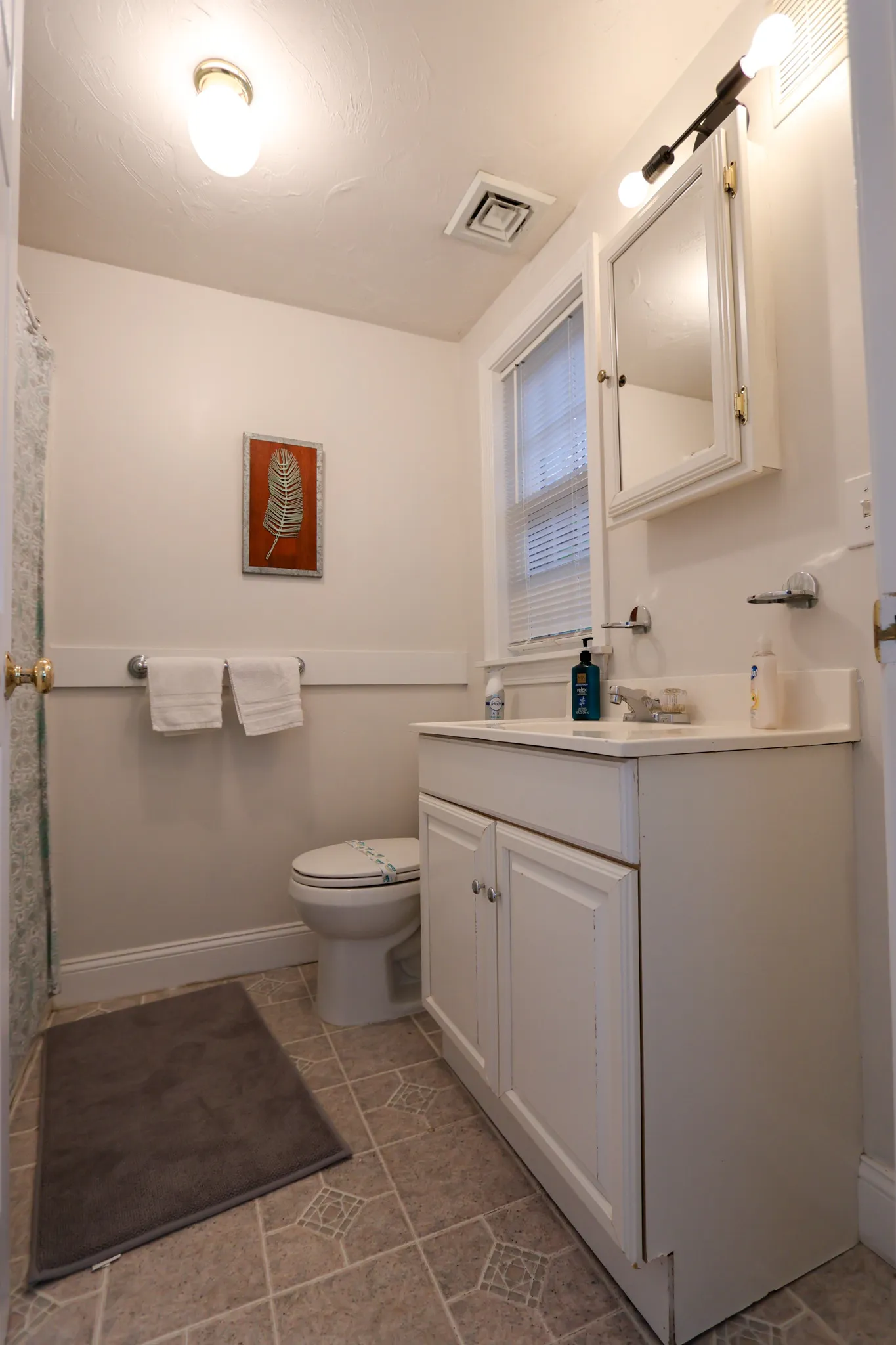 3 bed, 3 bath apartment for rent at 25 Jay St Unit C, Riverside — photo 16 of 29