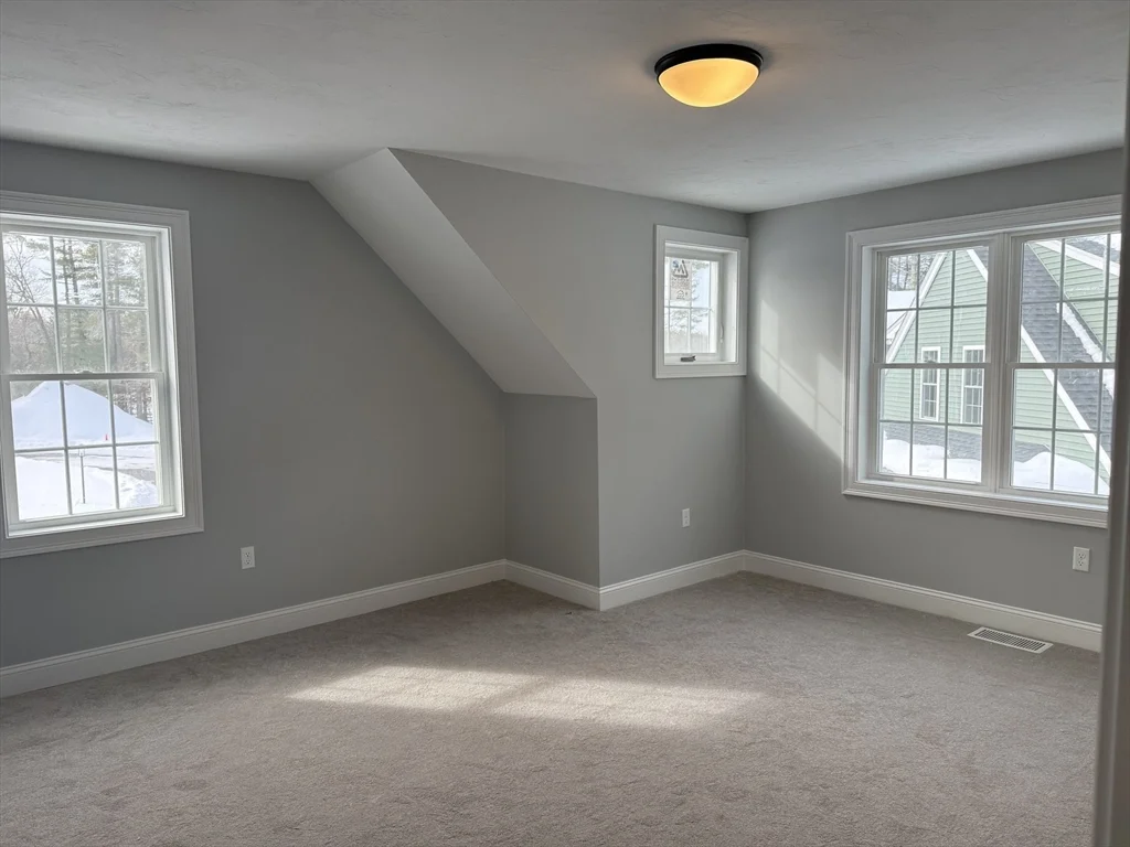 4 bed, 2 bath apartment for rent at 25 Kashmir's Way Unit 25, Middleboro — photo 25 of 40