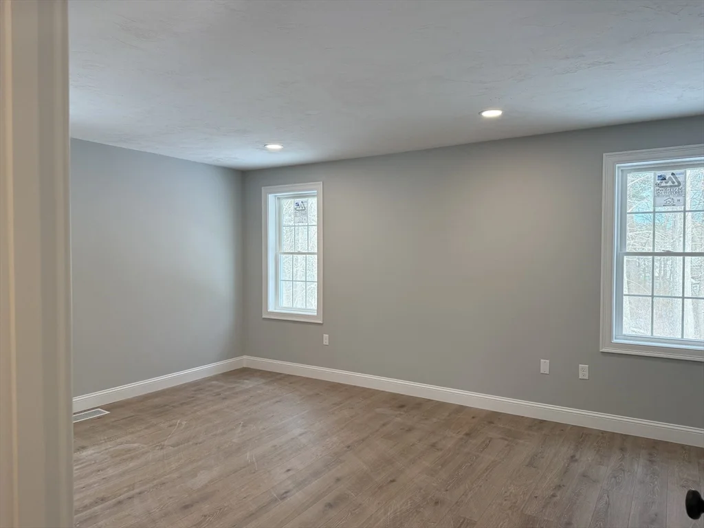 4 bed, 2 bath apartment for rent at 25 Kashmir's Way Unit 25, Middleboro — photo 18 of 40