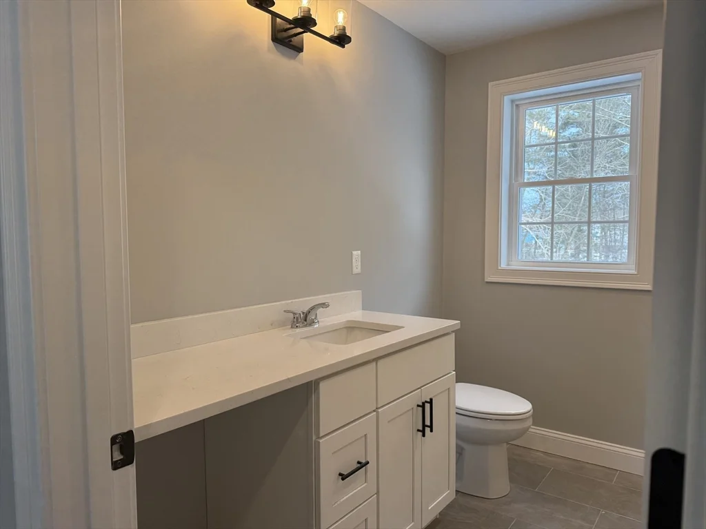 4 bed, 2 bath apartment for rent at 25 Kashmir's Way Unit 25, Middleboro — photo 32 of 40