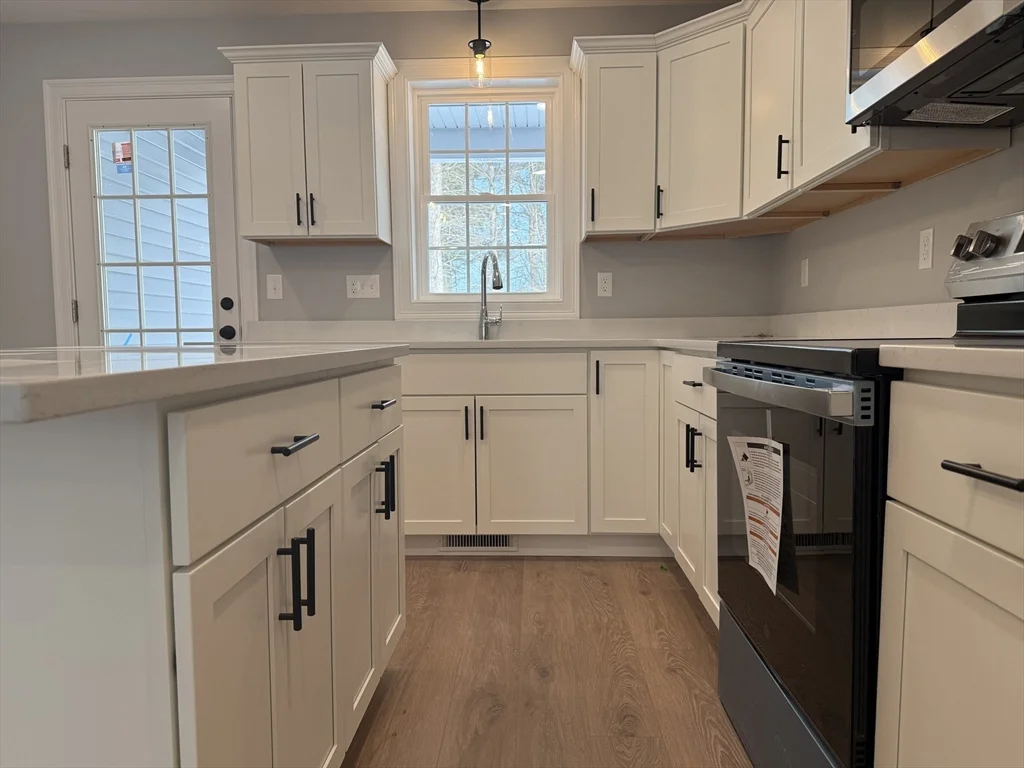 4 bed, 2 bath apartment for rent at 25 Kashmir's Way Unit 25, Middleboro — photo 11 of 40