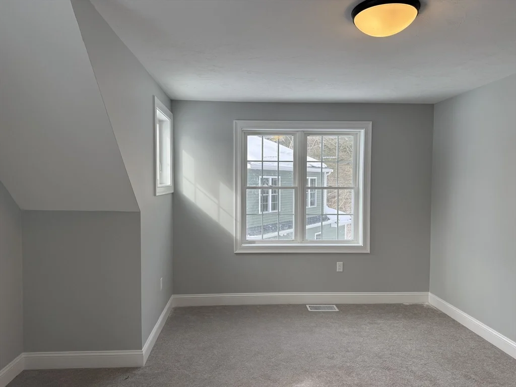 4 bed, 2 bath apartment for rent at 25 Kashmir's Way Unit 25, Middleboro — photo 27 of 40