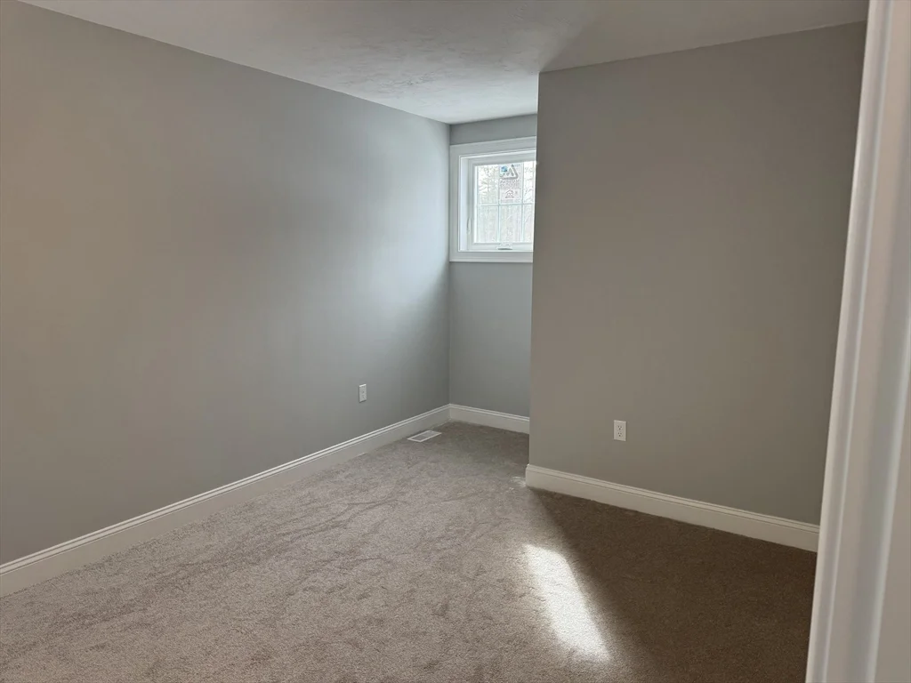 4 bed, 2 bath apartment for rent at 25 Kashmir's Way Unit 25, Middleboro — photo 34 of 40