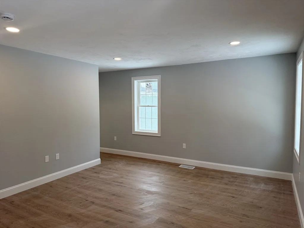 4 bed, 2 bath apartment for rent at 25 Kashmir's Way Unit 25, Middleboro — photo 20 of 40
