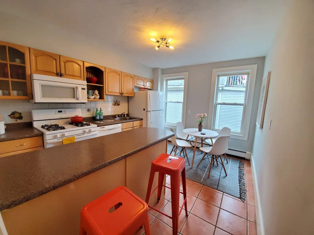3 bed, 2 bath apartment for rent at 25 Kensington Ave Unit 2, East Somerville — photo 8 of 14