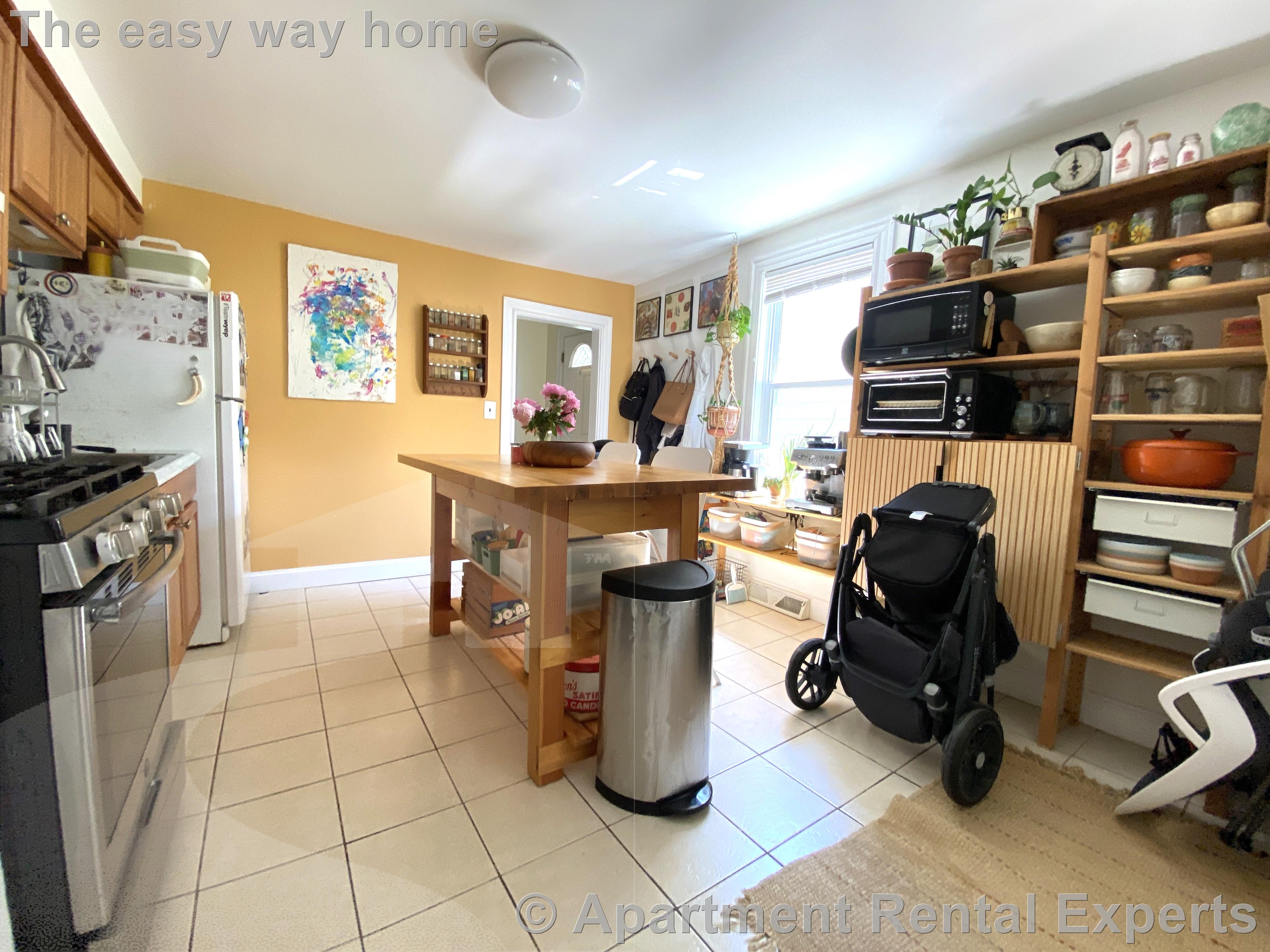 2 bed, 1 bath apartment for rent at 25 Kenwood St, Cambridgeport — photo 4 of 15