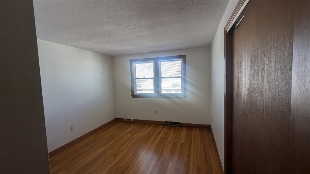 2 bed, 1 bath apartment for rent at 25 King St Unit 2, Watertown — photo 5 of 10