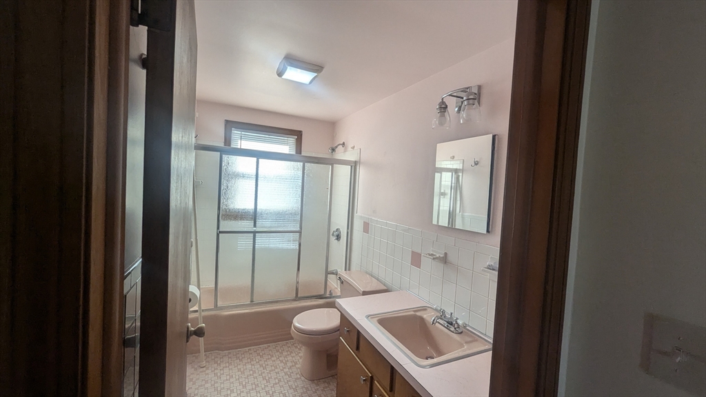 2 bed, 1 bath apartment for rent at 25 King St Unit 2, Watertown — photo 9 of 10
