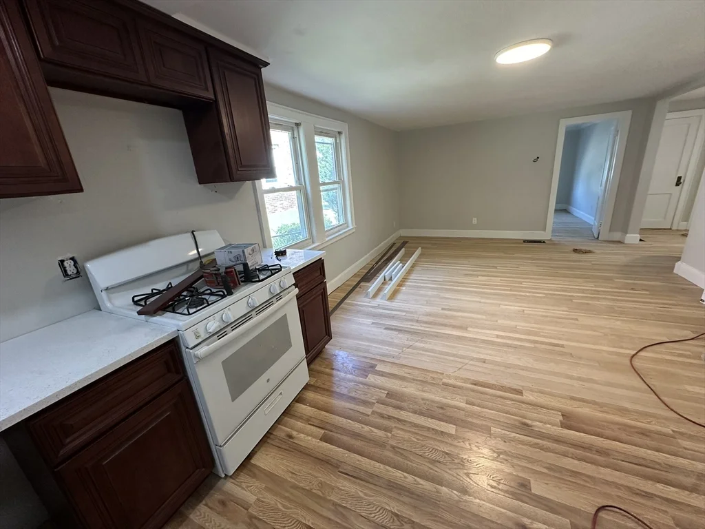 5 bed, 2 bath apartment for rent at 25 Kirkwood Rd Unit 1, Brighton — photo 2 of 9