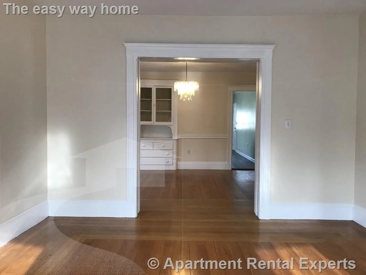 4 bed, 1 bath apartment for rent at 25 Lake St Unit 2, Arlington Line — photo 9 of 18