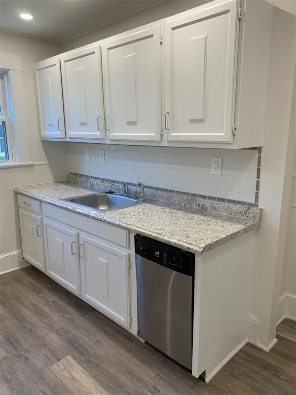 2 bed, 1 bath apartment for rent at 25 Laurel St Unit 1, Arlington Heights