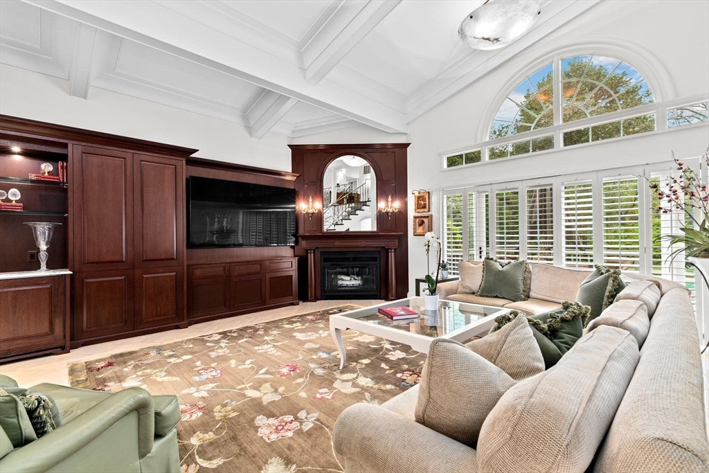 4 bed, 3 bath apartment for rent at 25 Laurus Ln, Newton — photo 11 of 31