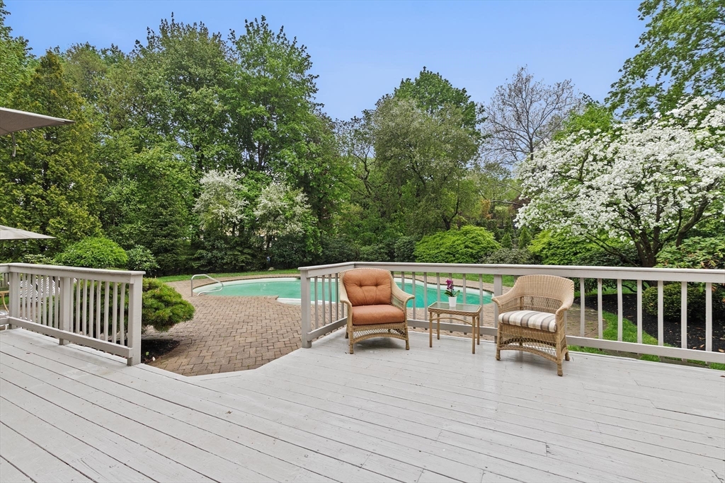 4 bed, 3 bath apartment for rent at 25 Laurus Ln, Newton — photo 27 of 31